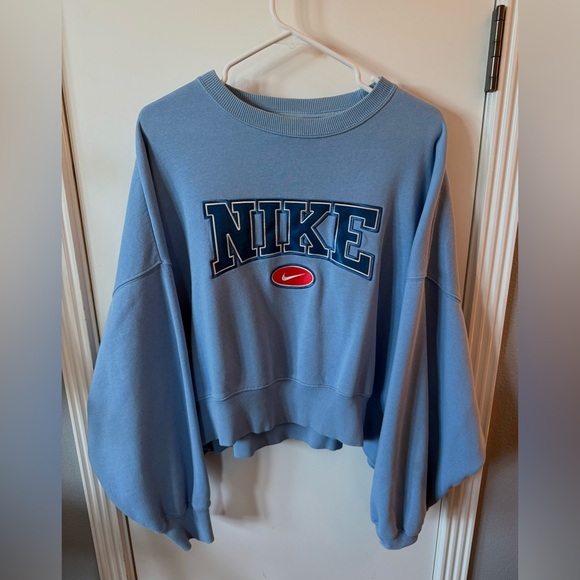 Nike Sweatshirt - Picture 1 of 4